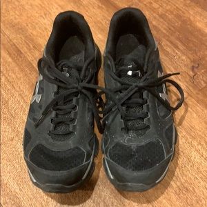 UnderArmour Tennis Shoes